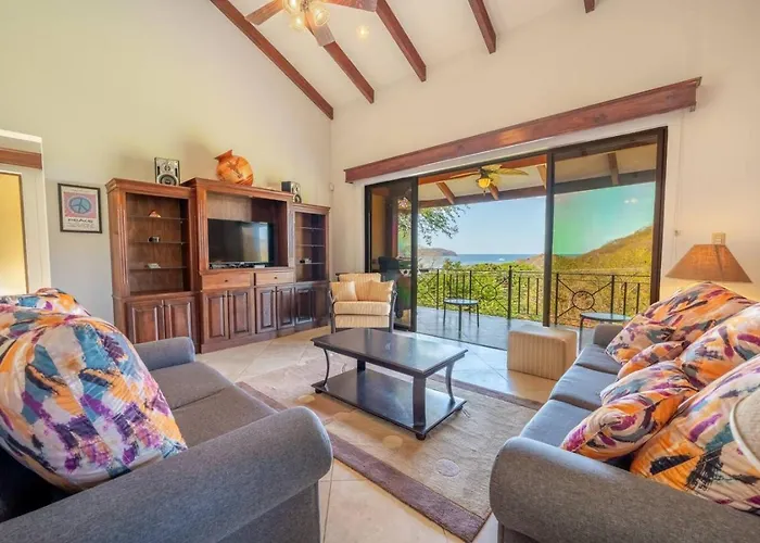 Luxury Living At Catalina *