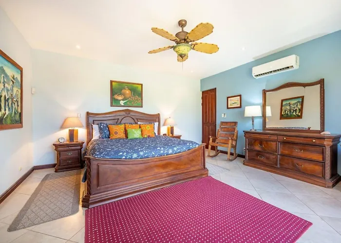 Luxury Living At Catalina